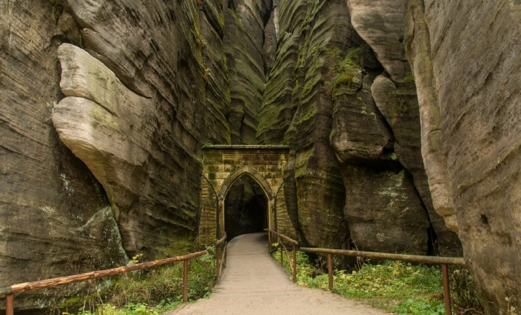 On the Horizon Training Course, 25 May-3 June | Adršpach-Teplice Rocks/Czech Republic