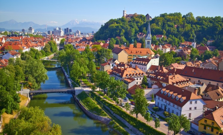 (Inter)active Community- Slovenia
